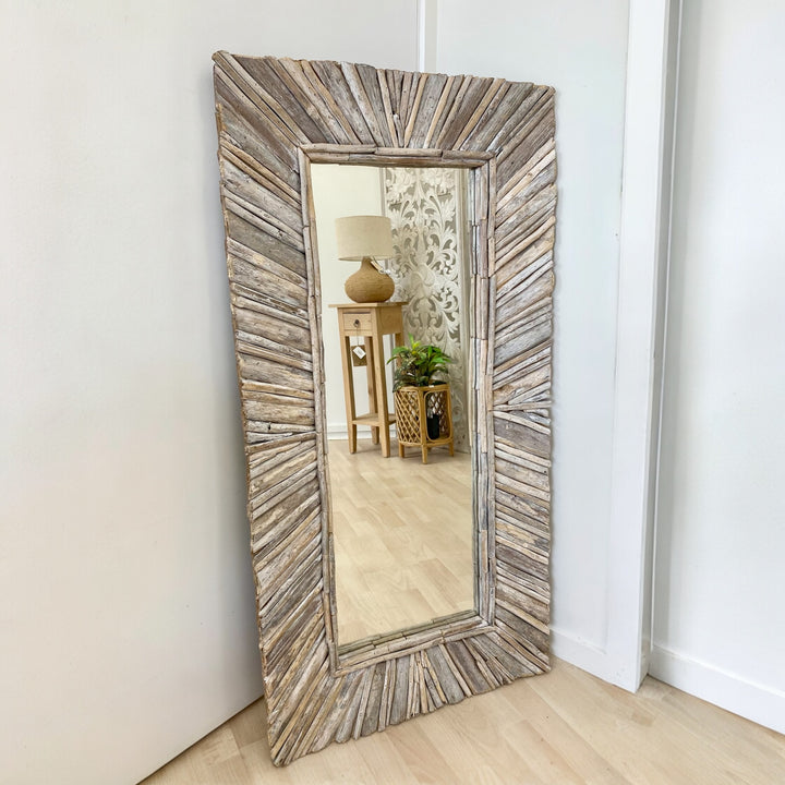 Rectangle driftwood mirror. Free standing or hang on the wall. Available in various sizes