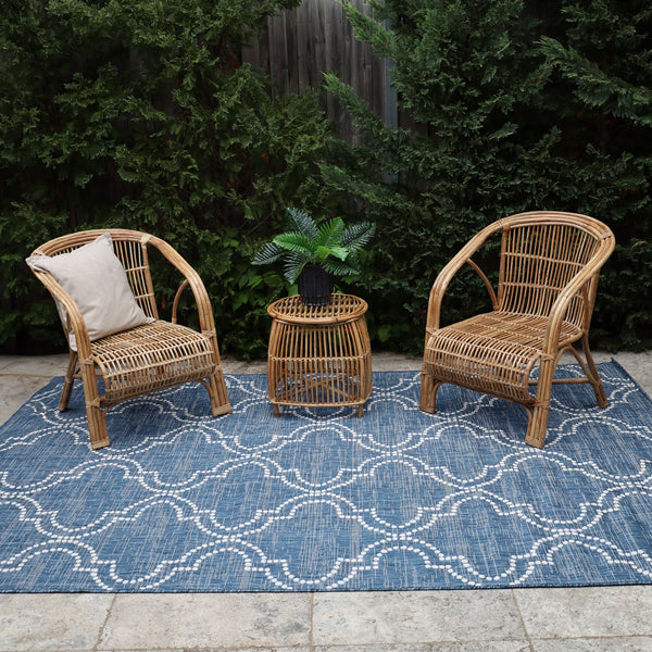 Jinju blue trellis indoor and outdoor rug 160 x 230 cm made from durable polypropylene with a geometric pattern