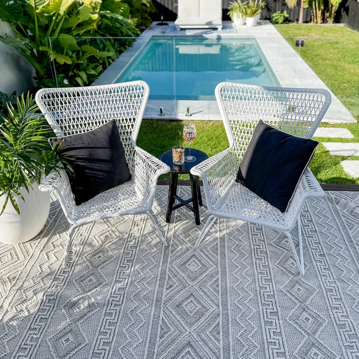 Low pile 5mm Soho outdoor indoor rug with modern design, perfect for high-traffic areas