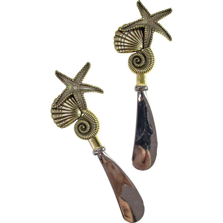 Gold shell and starfish spreader set – coastal-inspired metal cheese spreaders with luxe gold finish, ideal for beach décor, entertaining, and gifting